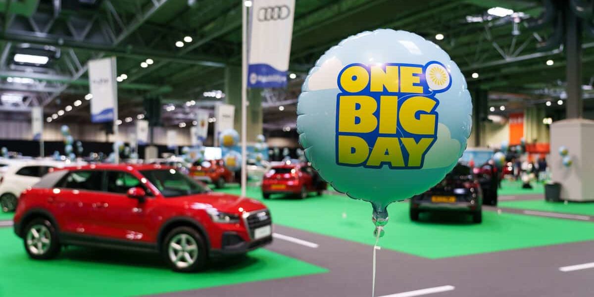 One Big Day Balloon With Car